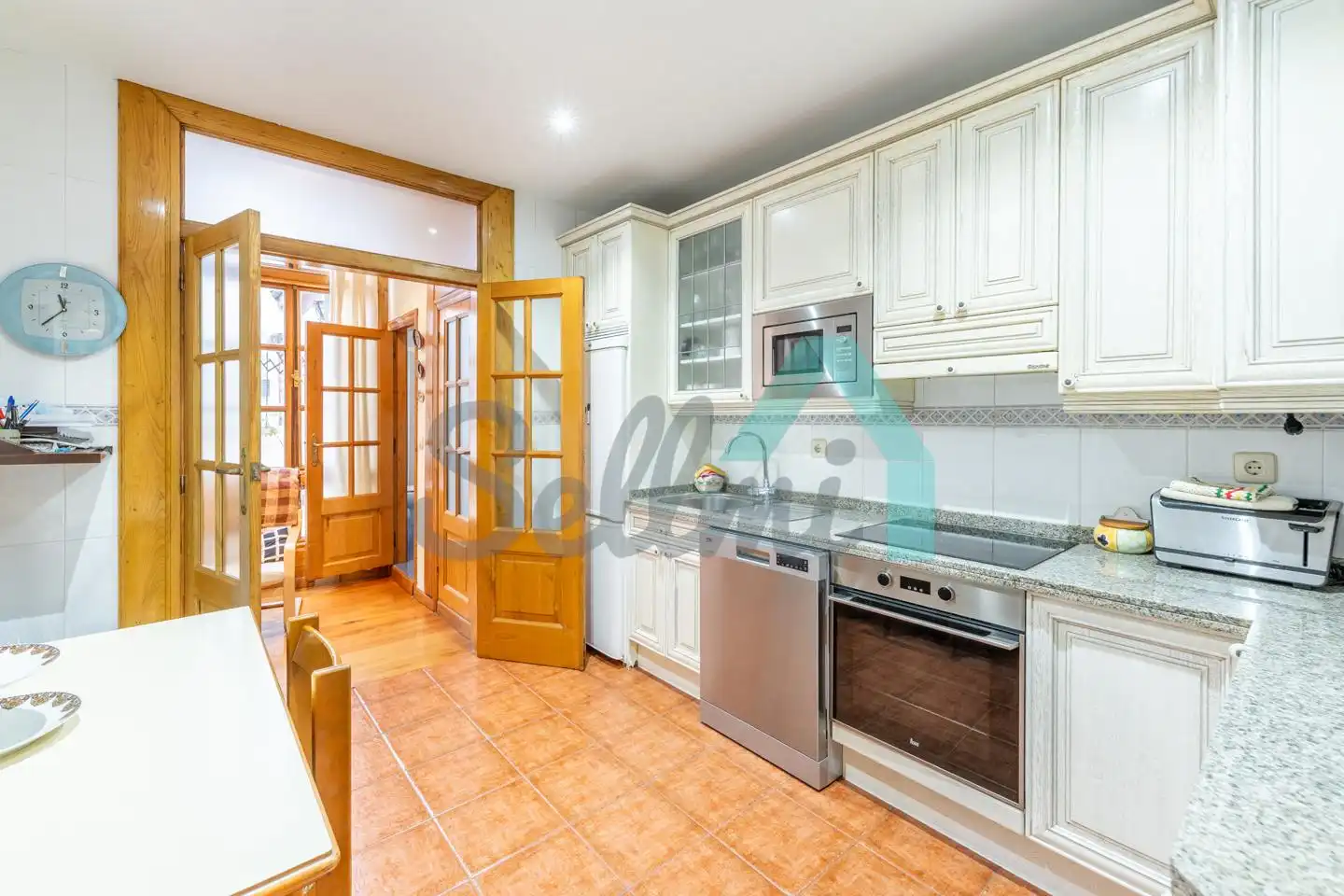 Kitchen of Flat for sale in Oviedo   with Heating, Parquet flooring and Terrace