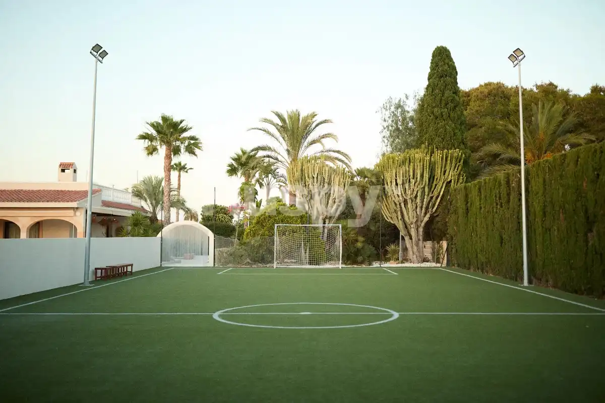 Jardí de Casa o xalet en venda en Elche / Elx amb Aire condicionat, Calefacció i Jardí privat