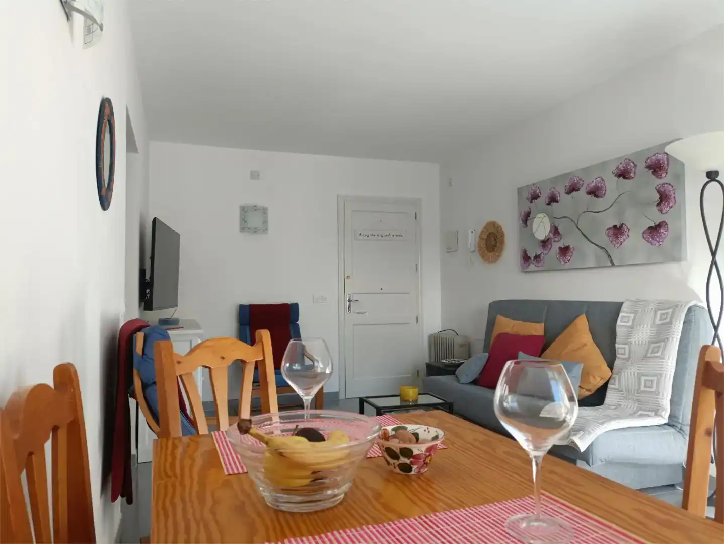 Living room of Flat for rent in Pollença  with Air Conditioner, Private garden and Furnished