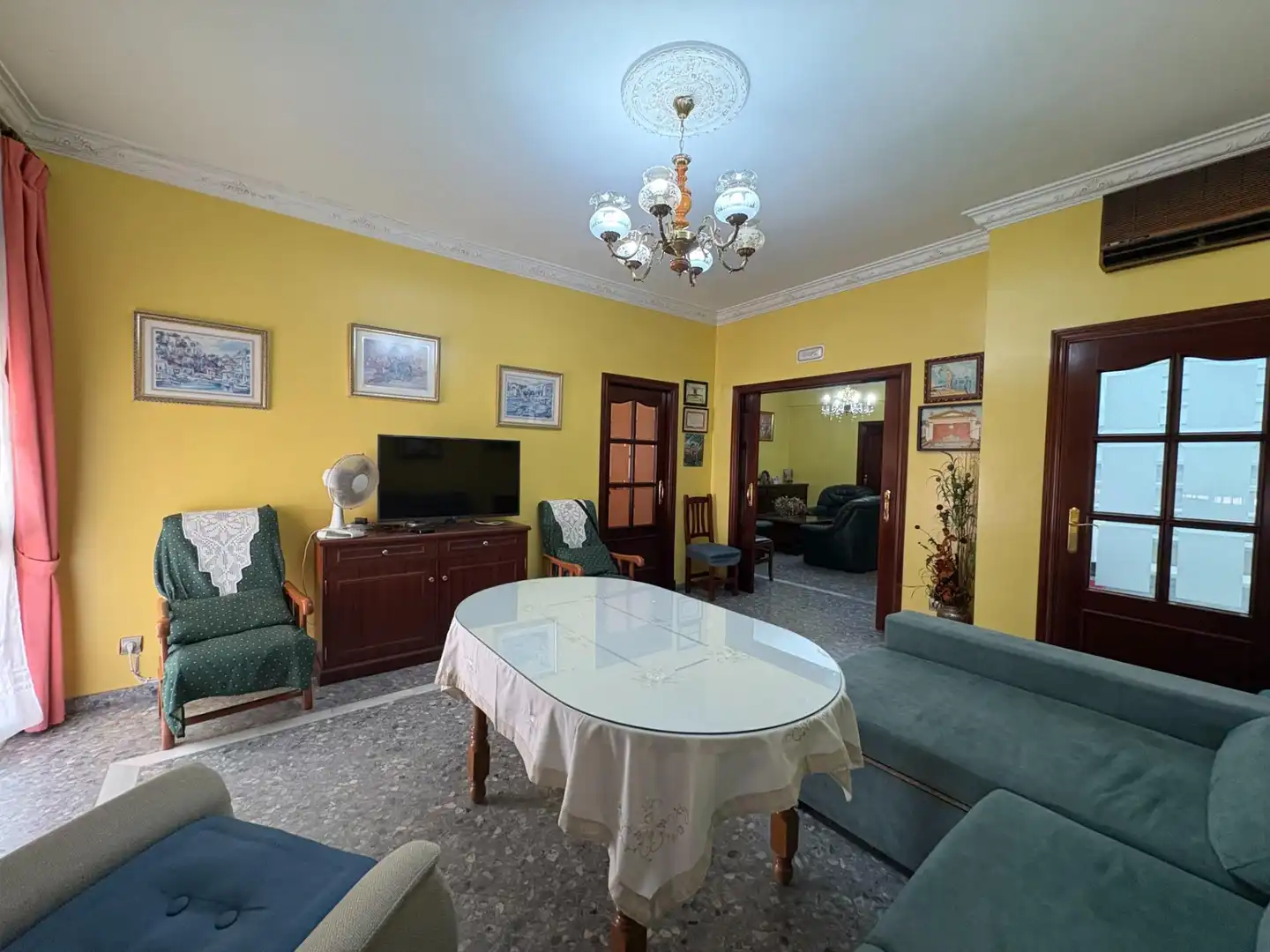 Sala de estar de Casa o chalet en venta en Mairena del Alcor