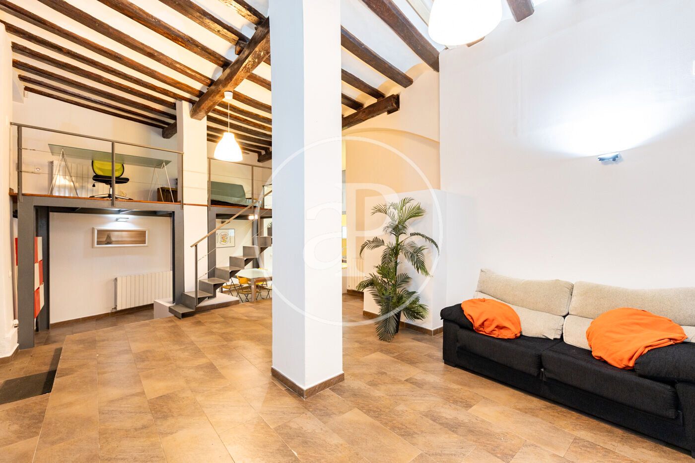 Flat for sale in  Barcelona Capital  with Heating
