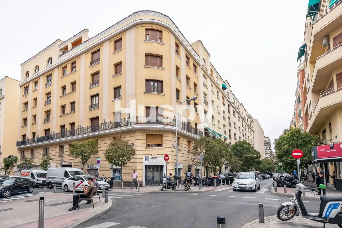 Vista exterior de Piso en venta en Retiro