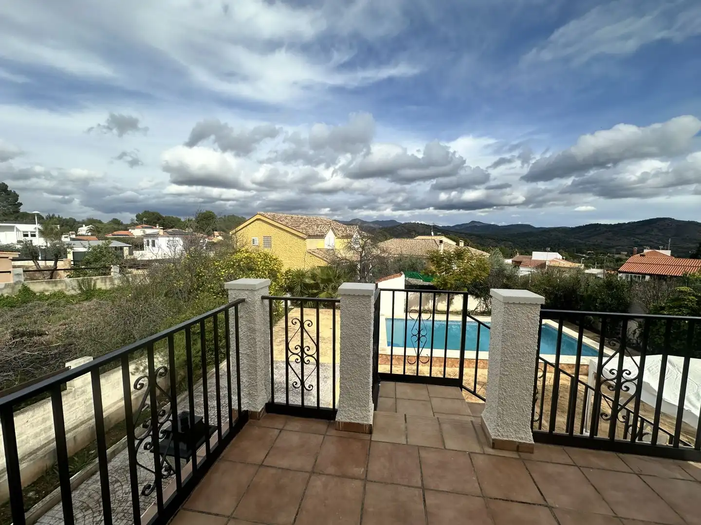 Vista exterior de Casa o xalet en venda en Algar de Palància amb Aire condicionat, Calefacció i Jardí privat
