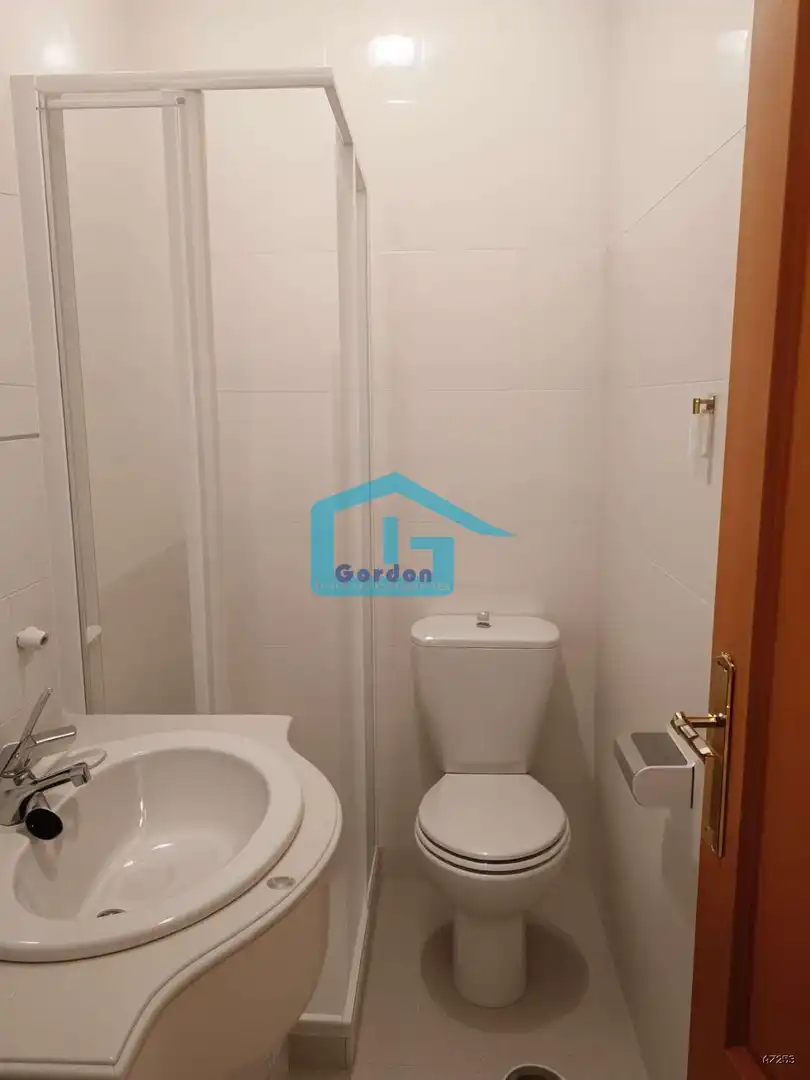 Badezimmer von Wohnung zum Verkauf in Sanxenxo mit Terrasse und Möbliert