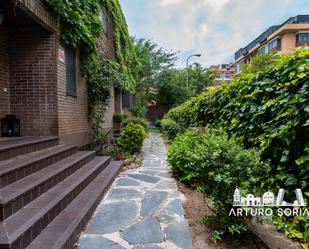 Vista exterior de Casa o xalet de lloguer en  Madrid Capital amb Terrassa i Piscina