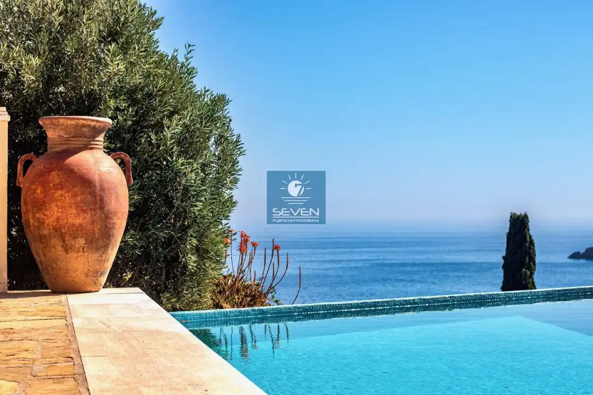 Villa con piscina in vendita a Cotobro, imagen 3