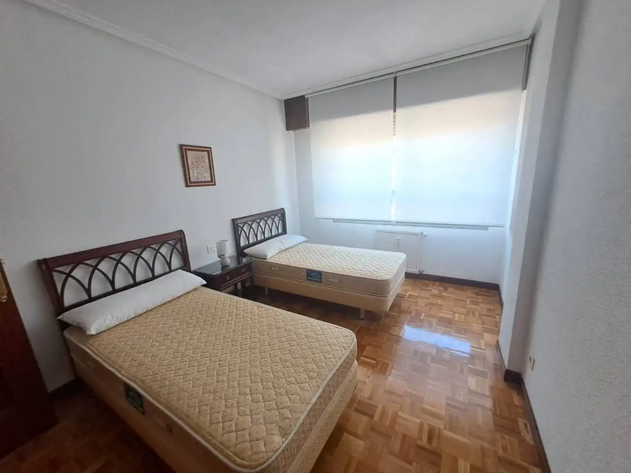 Flat for rent in Calle Antonio Machado, Reyes Católicos