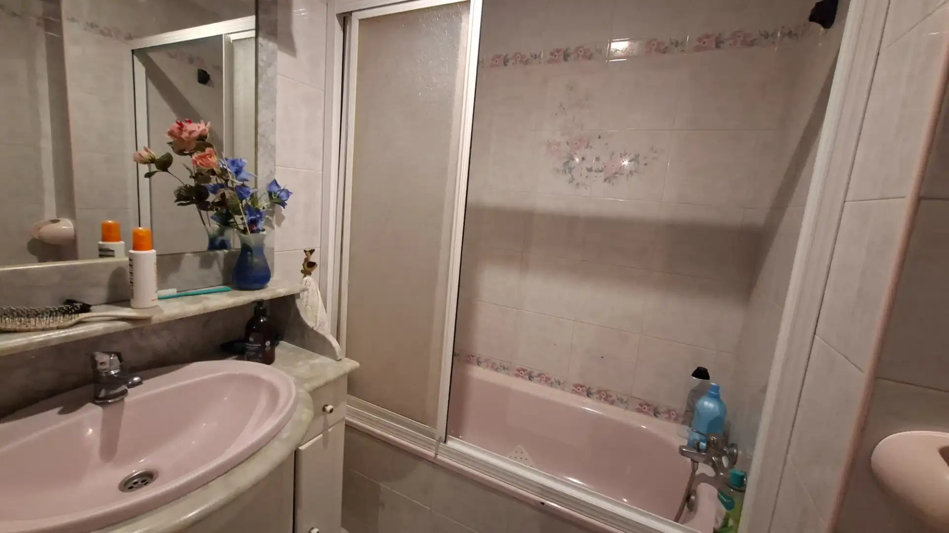 Badezimmer von Wohnung zum Verkauf in Chiclana de la Frontera mit Privatgarten und Terrasse