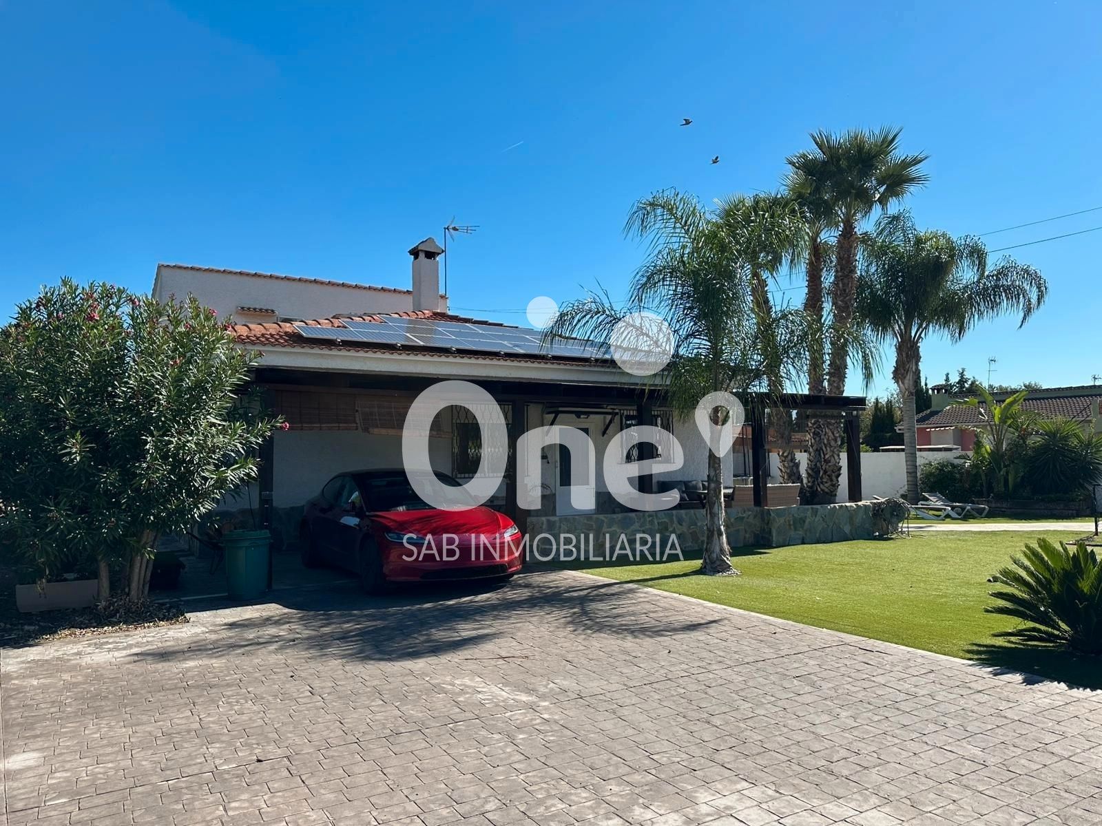Vista exterior de Casa o xalet en venda en Llíria amb Aire condicionat, Calefacció i Jardí privat