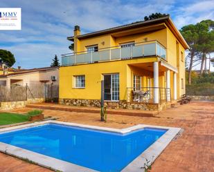 Exterior view of House or chalet for sale in Vidreres  with Terrace and Swimming Pool