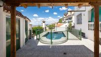 Piscina de Casa o xalet en venda en  Granada Capital amb Aire condicionat, Terrassa i Piscina