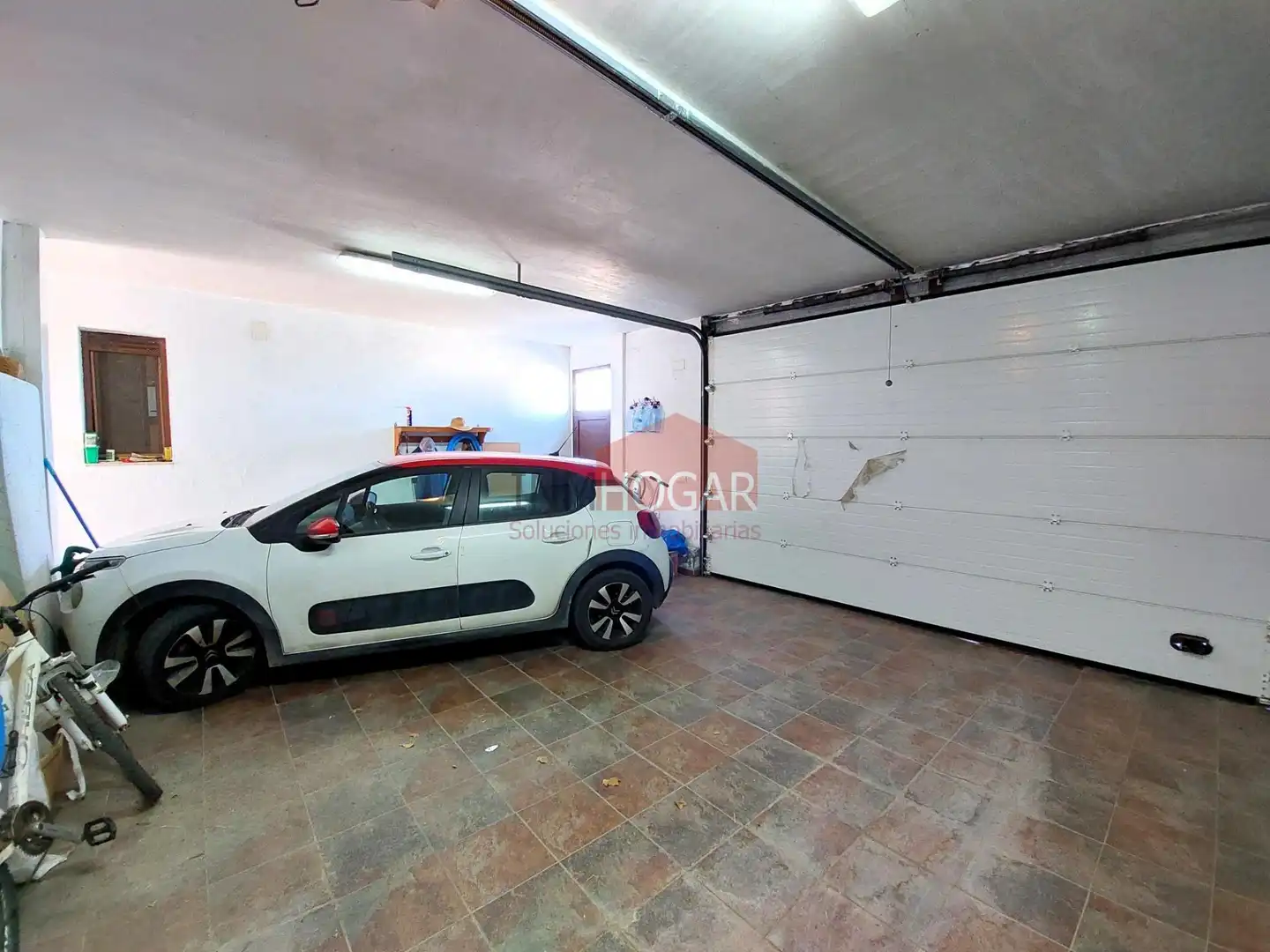 Aparcament de Casa o xalet en venda en Villanueva del Aceral amb Jardí privat, Terrassa i Traster