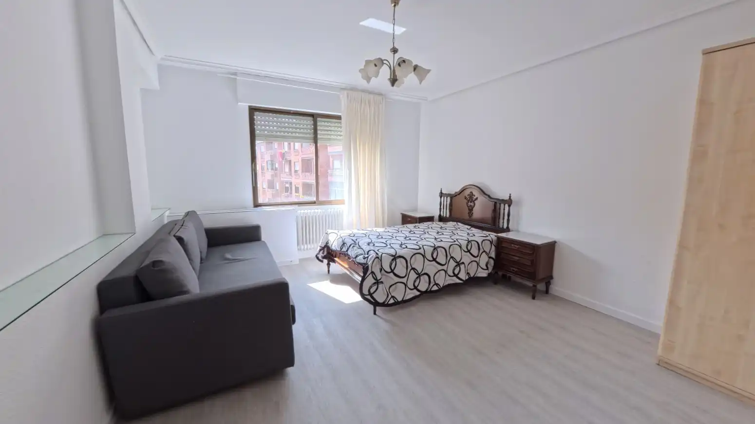 Habitación de Piso en venta en  Logroño con Calefacción, Parquet y Trastero