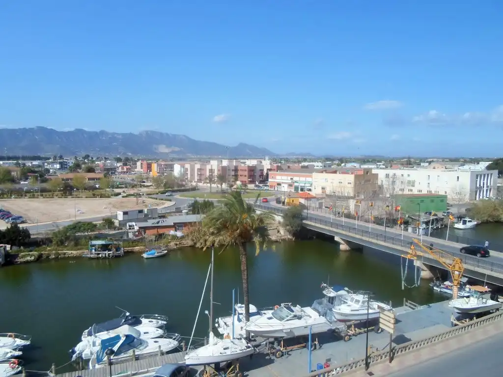 Außenansicht von Wohnung zum Verkauf in Cullera mit Heizung und Terrasse