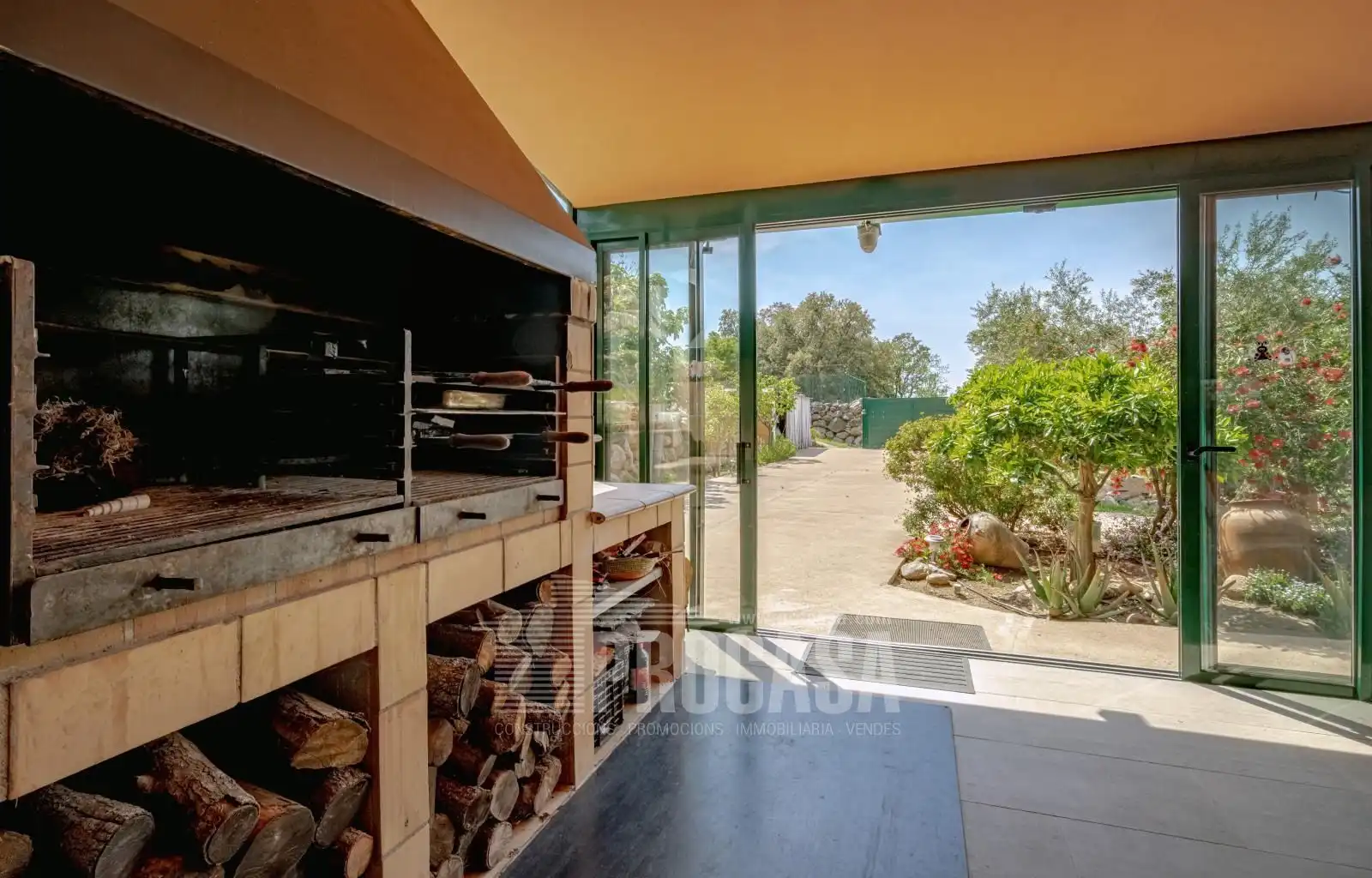 Garden of Houses for sale in Masarac i Vilarnadal  with Air Conditioner, Storage room and Swimming Pool