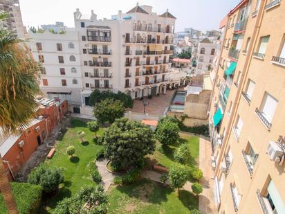 Vista exterior de Pis en venda en Torremolinos amb Aire condicionat i Terrassa