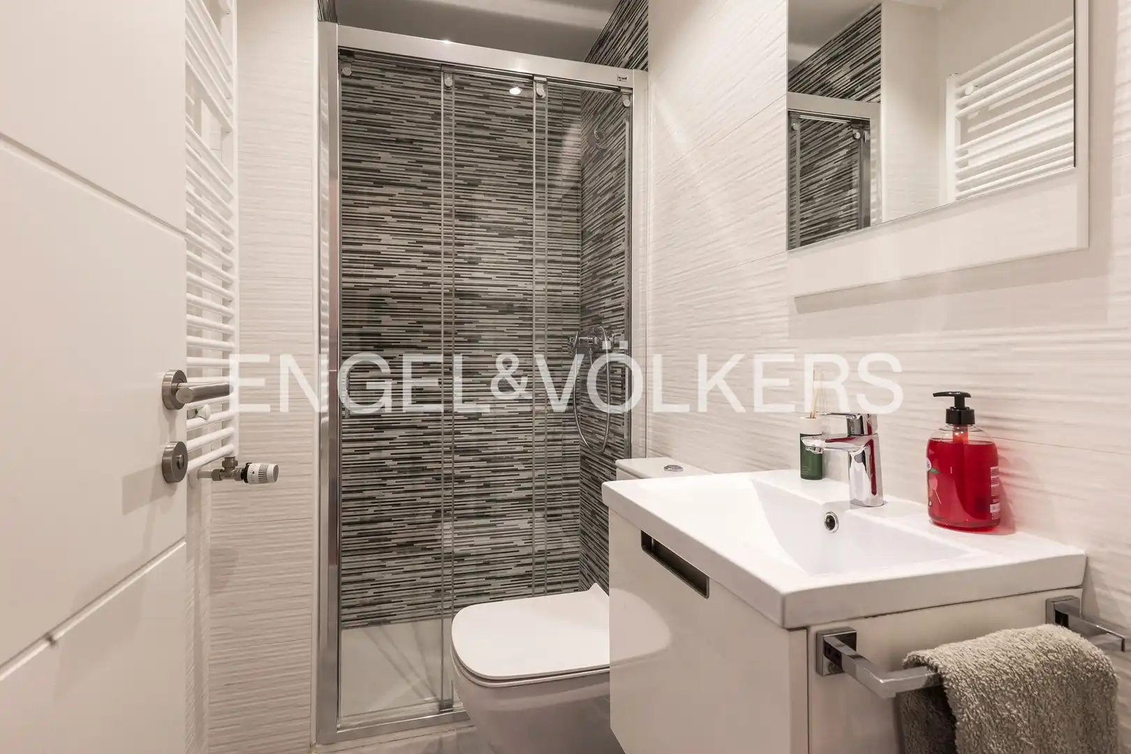 Baño de Casa o chalet en venta en San Agustín del Guadalix con Aire acondicionado, Calefacción y Jardín privado