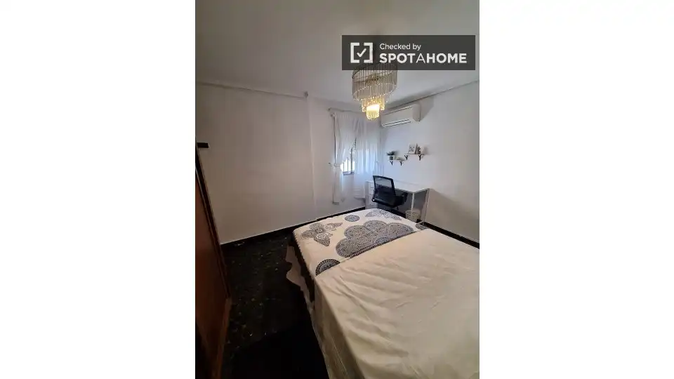 Bedroom of Flat for rent in Moncada  with Air Conditioner, Heating and Furnished