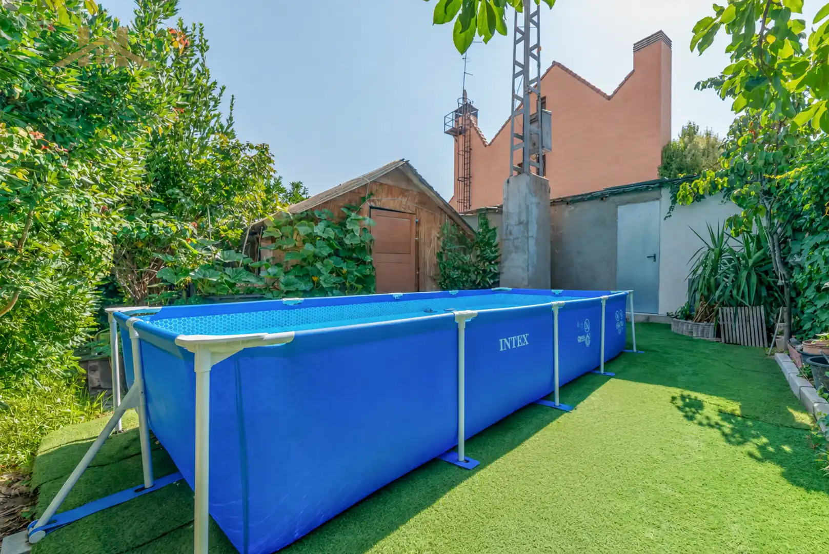 Piscina de Casa o chalet en venta en Madrid con Aire acondicionado, Calefacción y Jardín privado