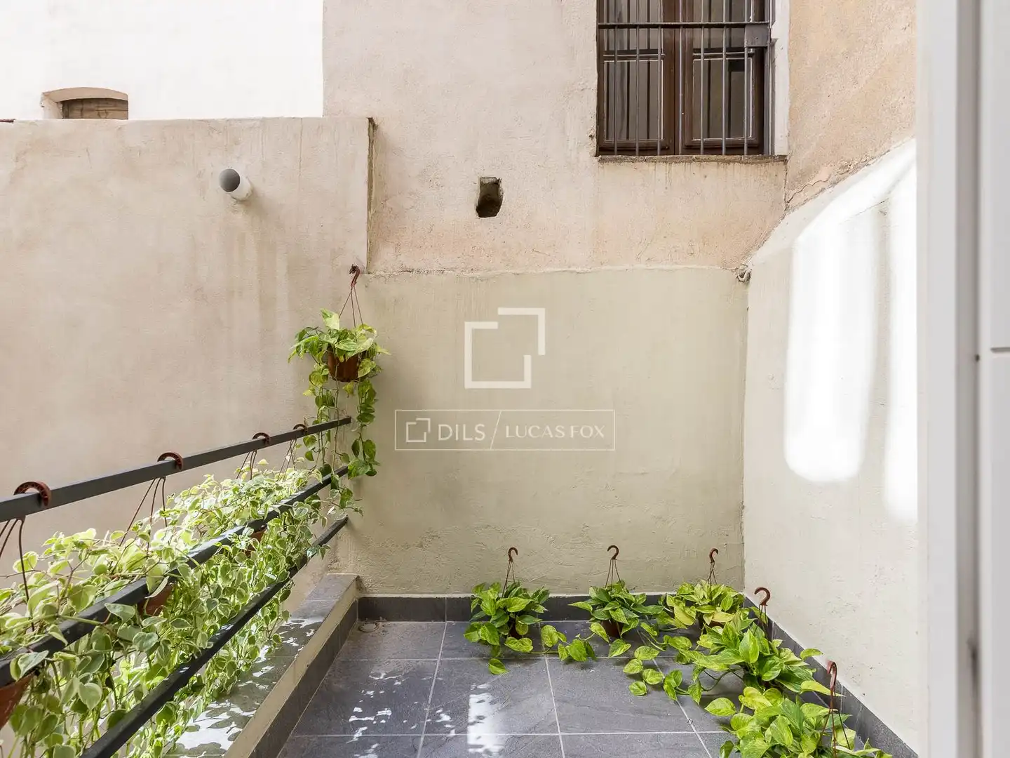 Balcony of Flat for sale in Barcelona  with Air Conditioner and Balcony