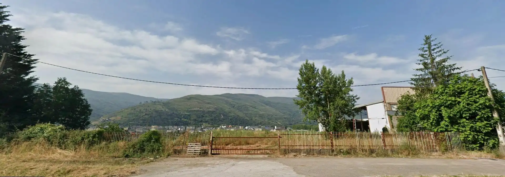Vista exterior de Terreno industrial en venta en O Barco de Valdeorras  