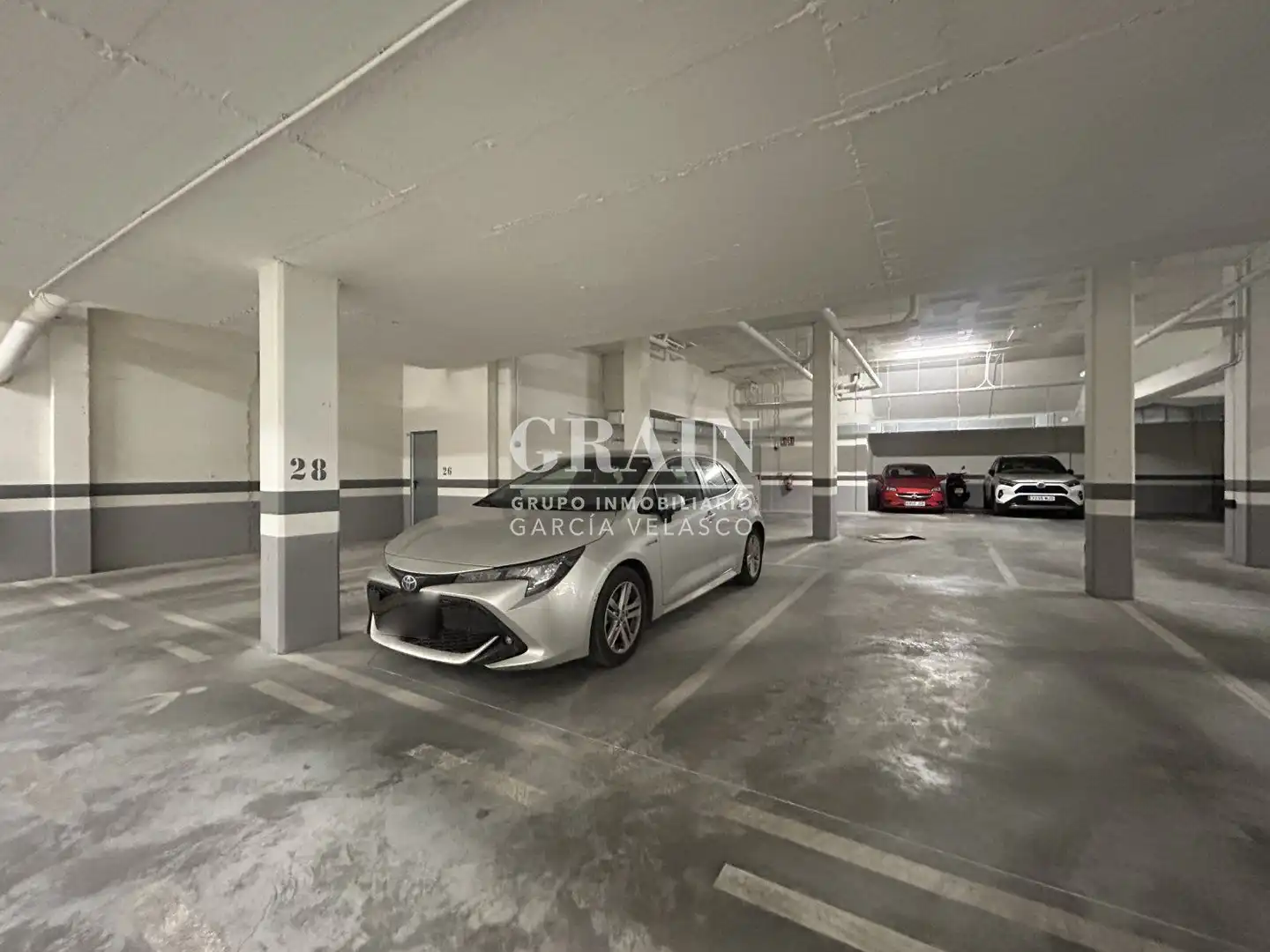 Parking de Piso de alquiler en Albacete con Calefacción, Terraza y Piscina