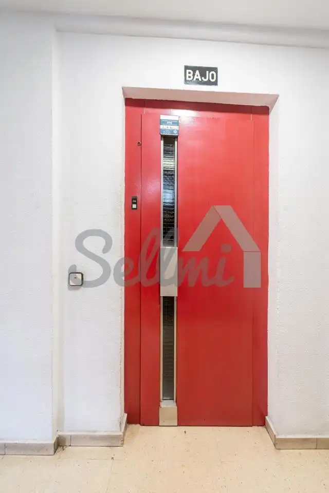 Flat for share in Oviedo   with Heating, Parquet flooring and Furnished