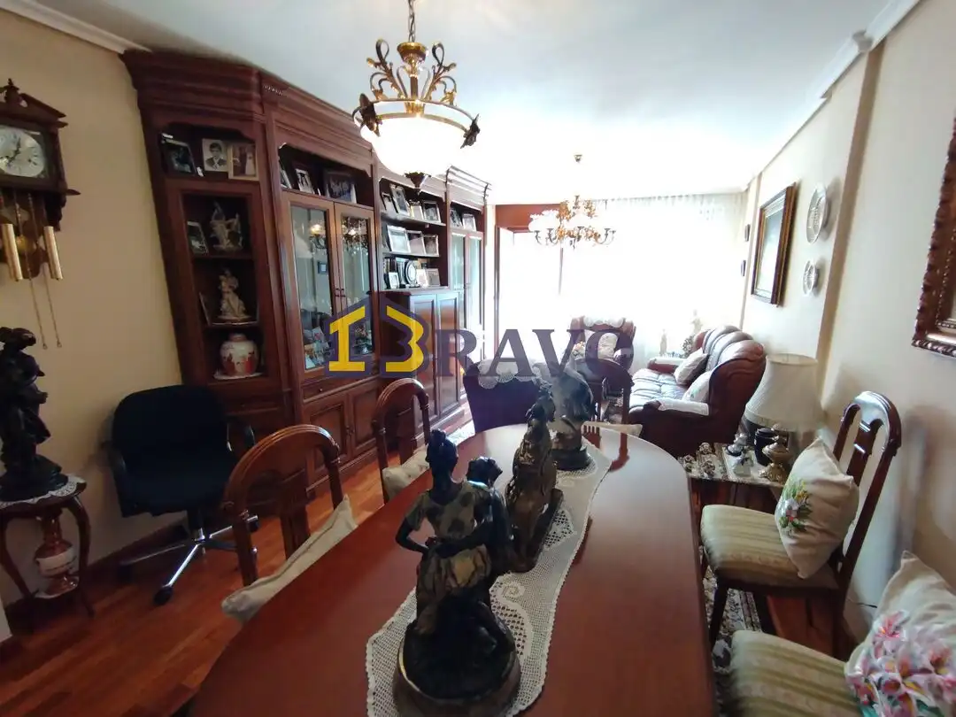 Sala de estar de Casa adosada en venta en Medina de Pomar con Calefacción, Jardín privado y Terraza