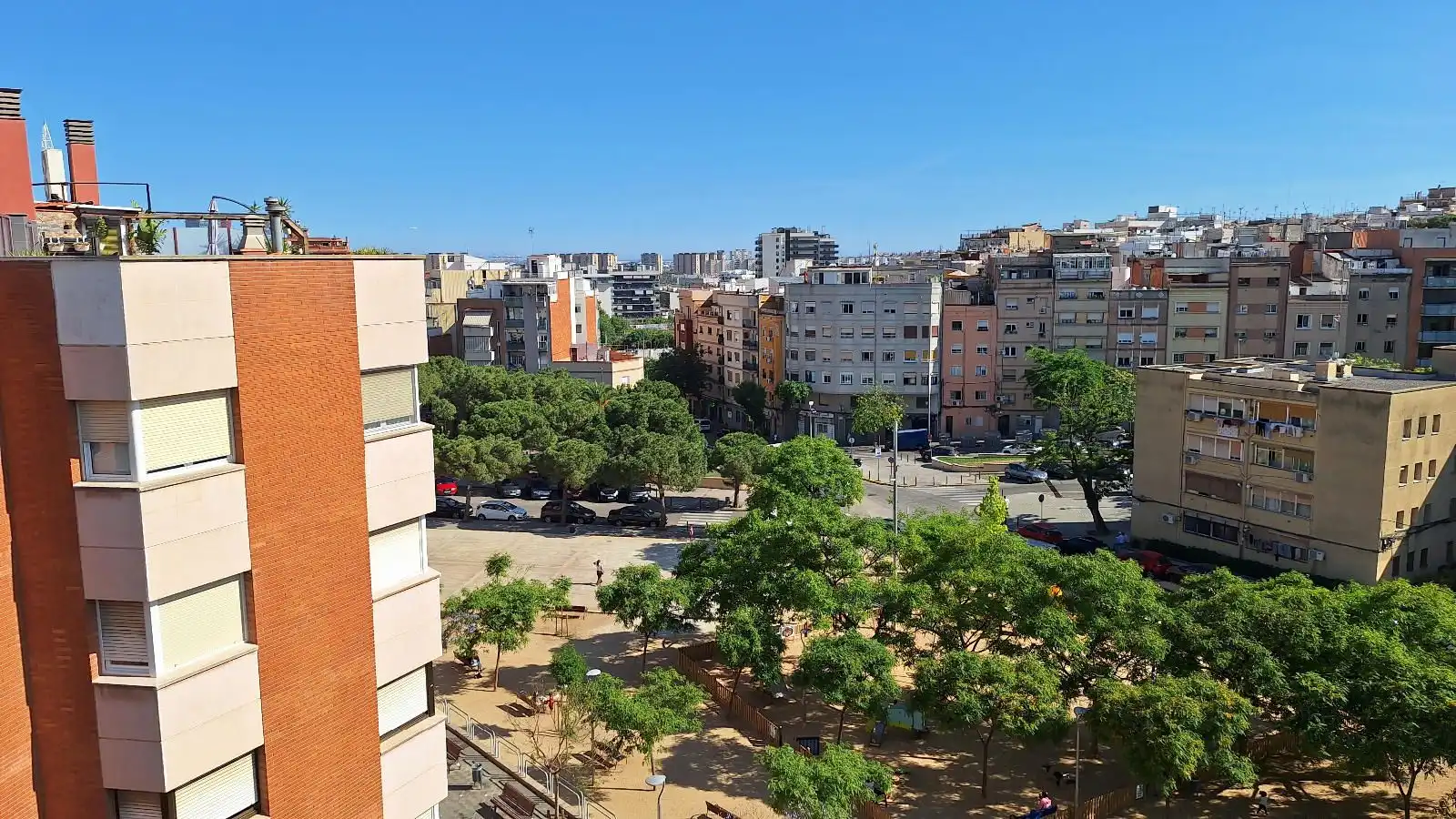 Außenansicht von Wohnung zur Miete in L'Hospitalet de Llobregat mit Klimaanlage und Heizung