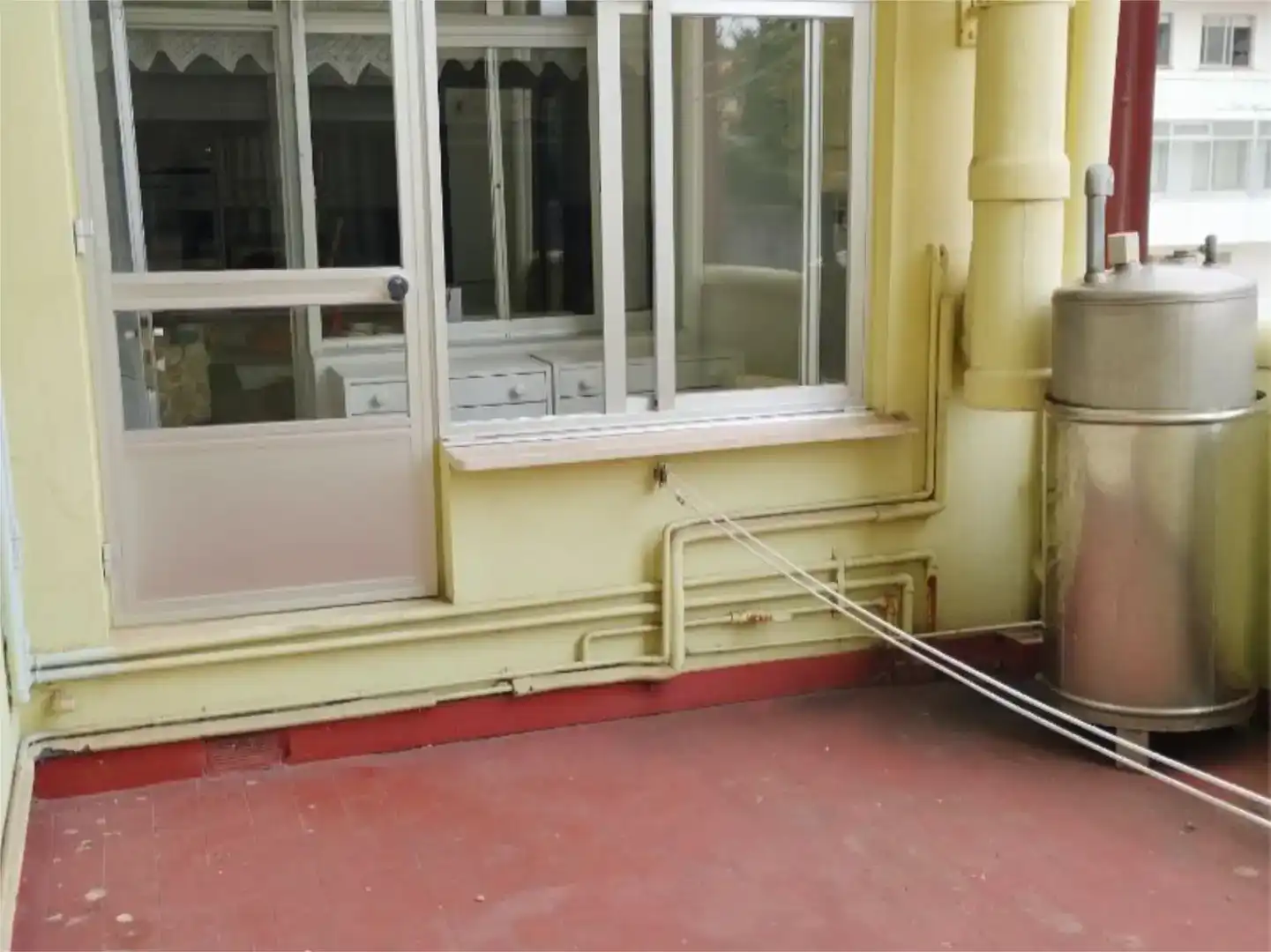 Außenansicht von Wohnung zum Verkauf in Mugardos mit Balkon