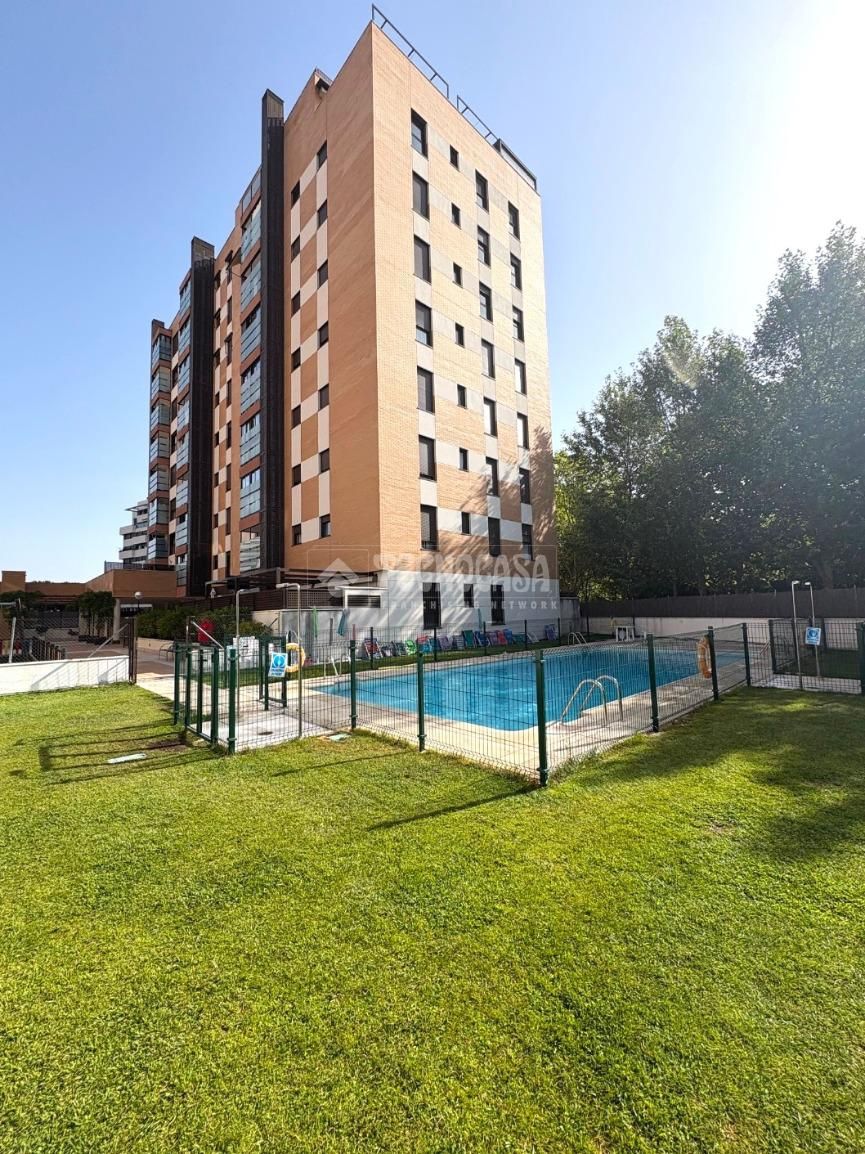 Swimming pool of Flat for sale in Móstoles  with Air Conditioner
