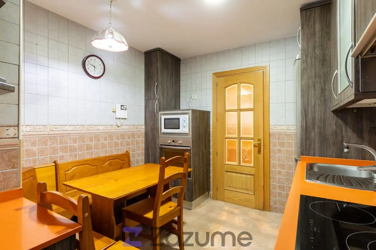 Wohnung zur Miete in Av. del Dr. García Tapia, Marroquina