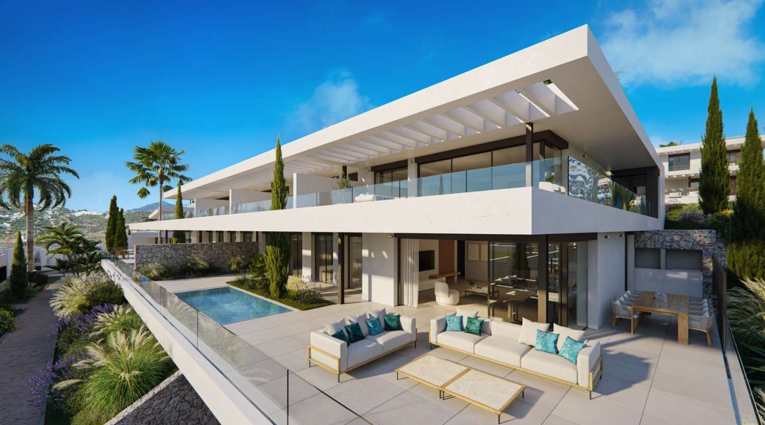 Vista exterior de Casa o xalet en venda en Marbella amb Aire condicionat, Terrassa i Traster