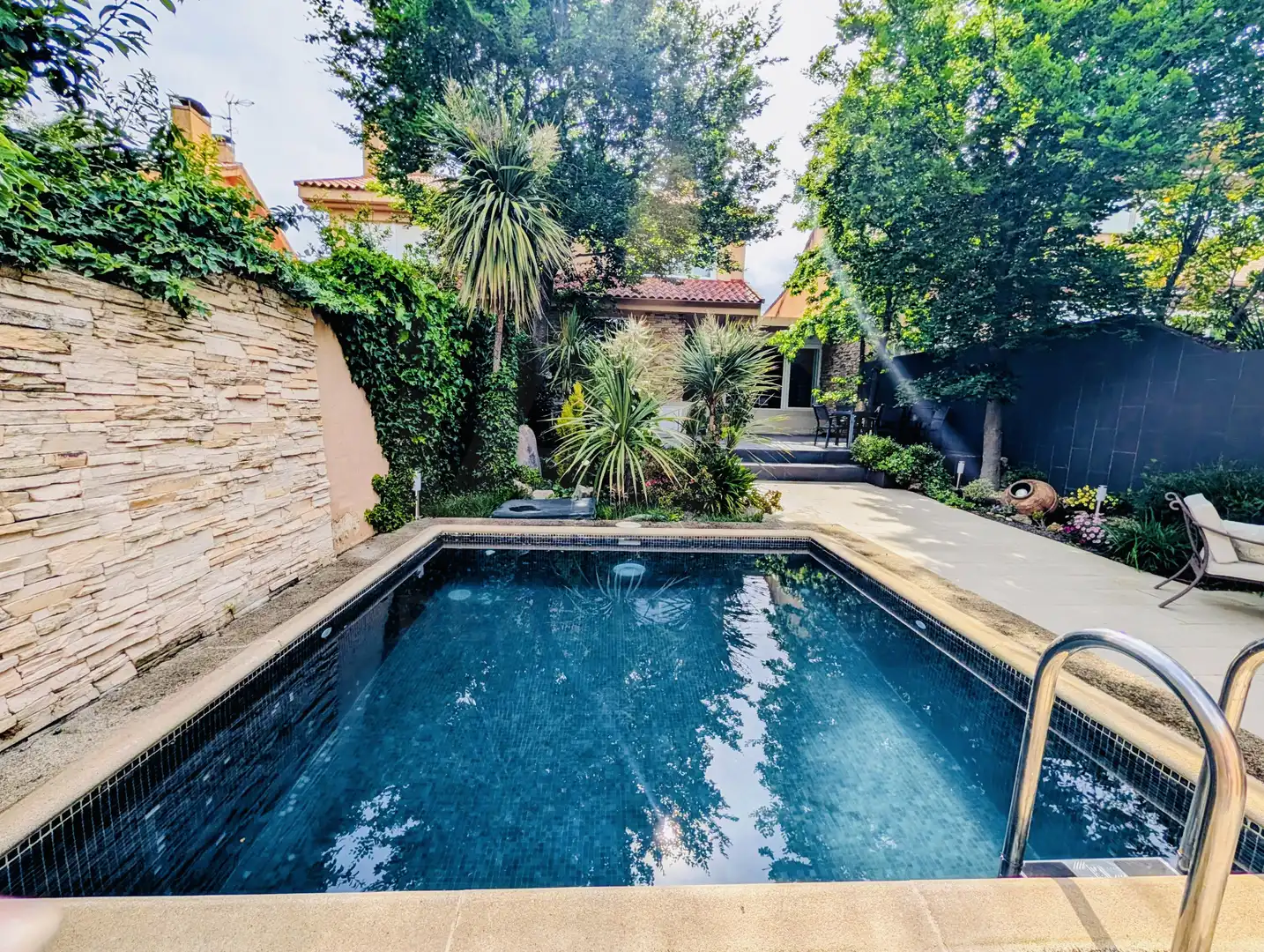 Casa aparellada amb piscina en venda a Los Lagos, imagen 3