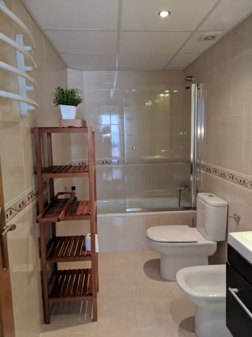Baño de Piso en venta en Alhaurín El Grande con Aire acondicionado, Trastero y Amueblado
