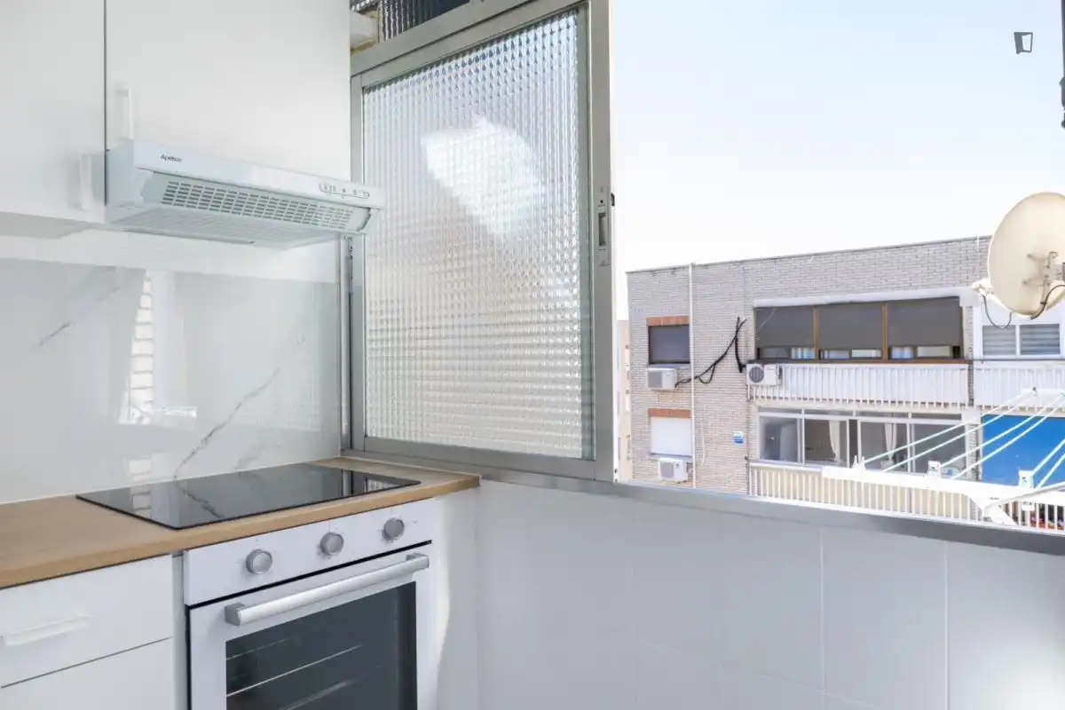Terraza de Apartamento para compartir en Parla con Calefacción, Amueblado y Horno