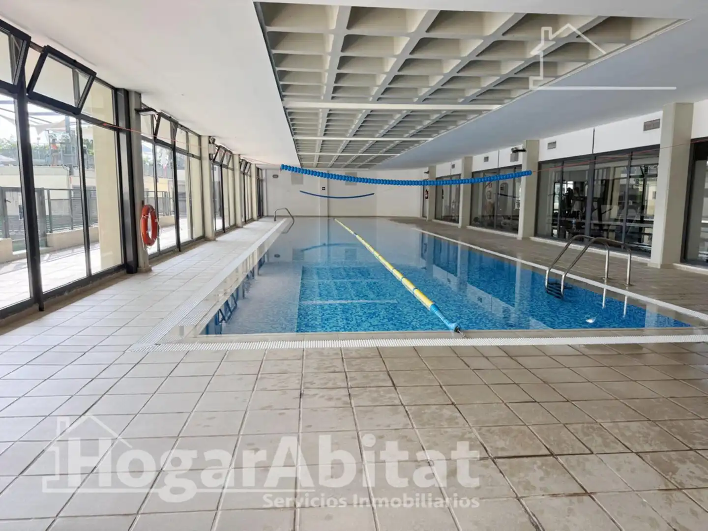 Piscina de Pis de lloguer en Paterna amb Aire condicionat, Calefacció i Jardí privat