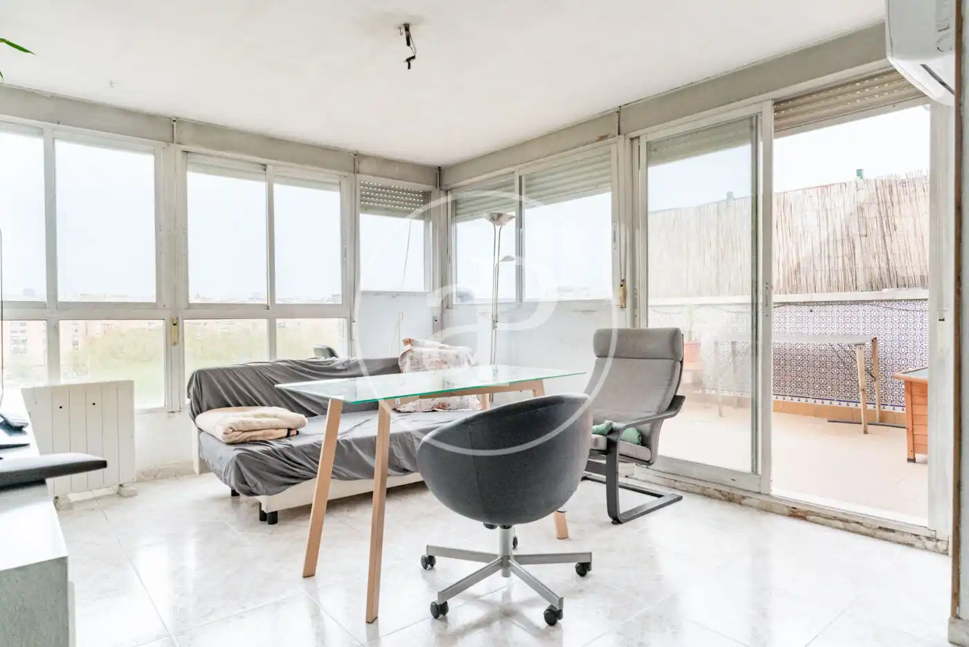 Sala de estar de Ático en venta en Madrid con Calefacción y Terraza