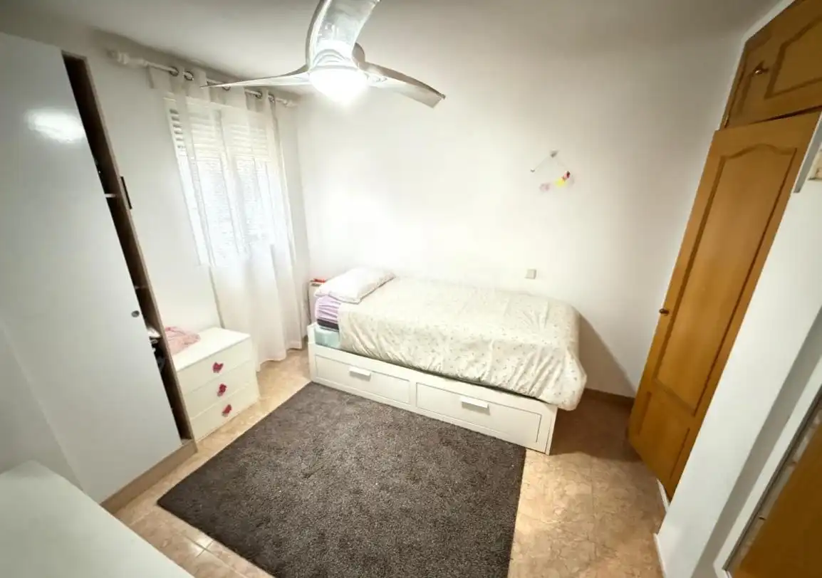 Schlafzimmer von Wohnung zum Verkauf in Coslada mit Klimaanlage und Heizung