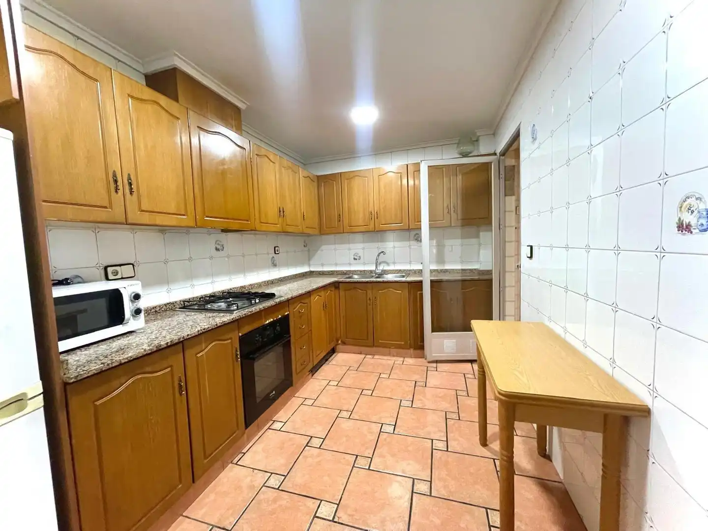 Cocina de Planta baja en venta en Elche / Elx con Balcón y Alarma