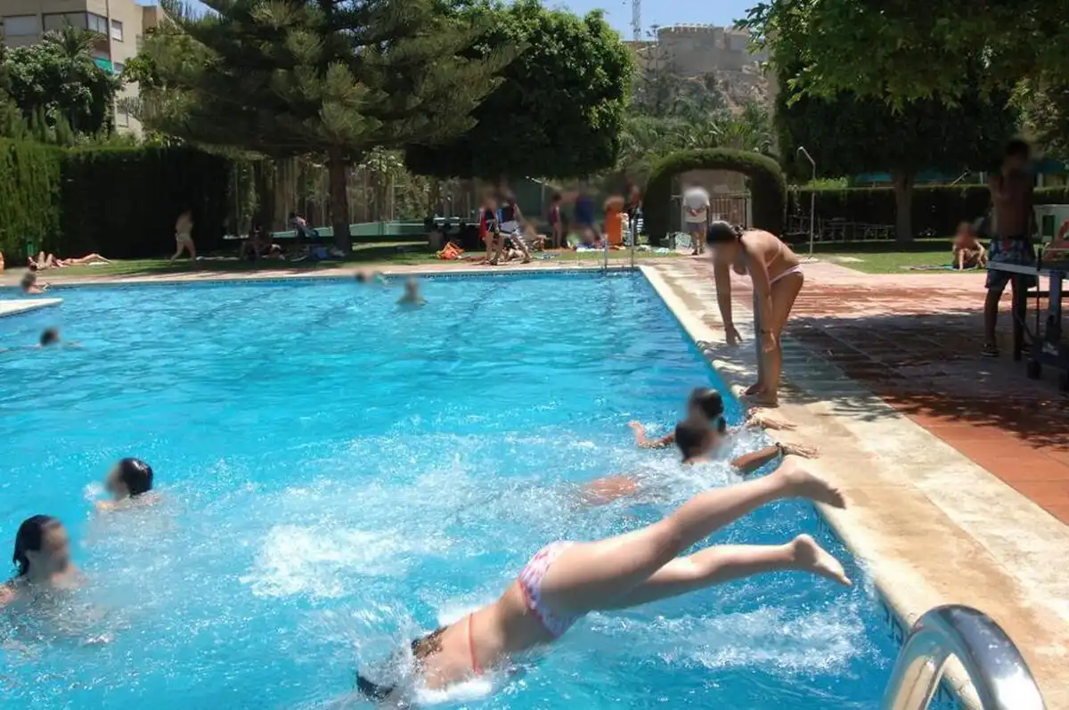 Swimming pool of Flat for rent in Almuñécar  with Furnished