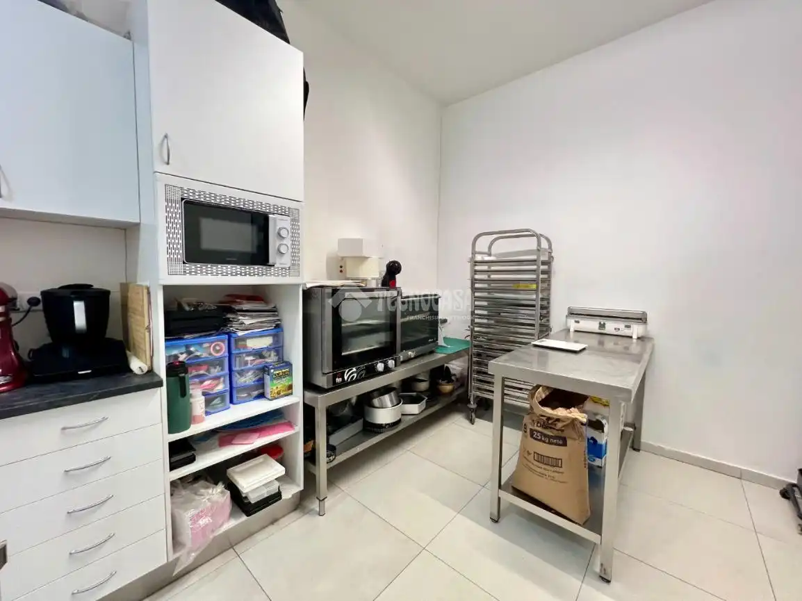 Cocina de Local en venta en Madrid con Aire acondicionado