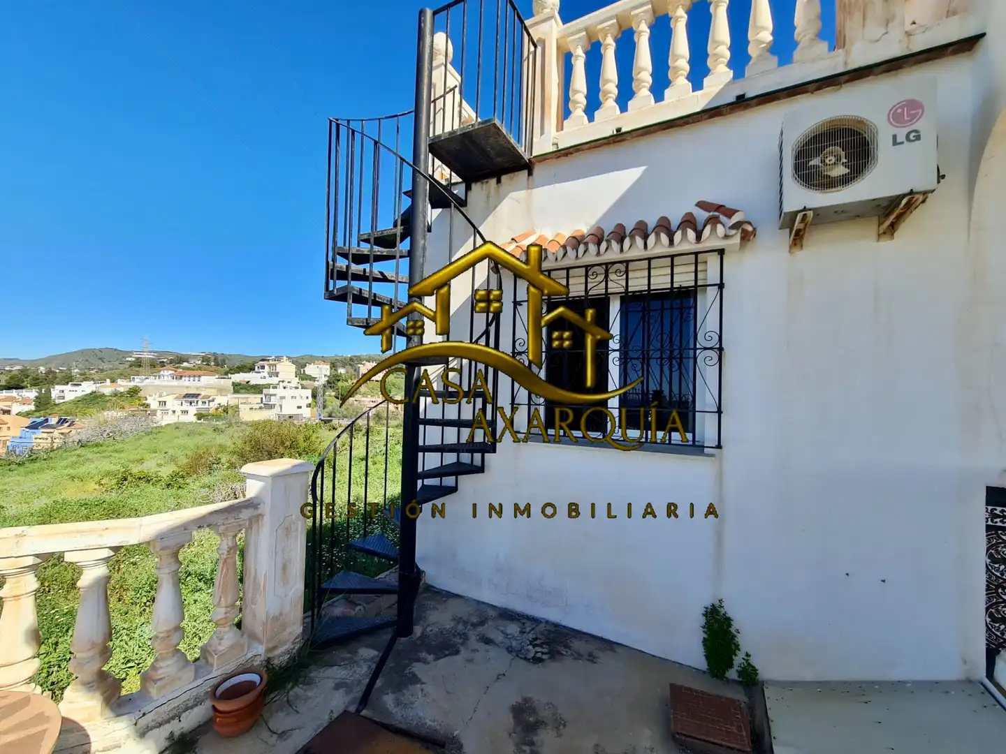 Exterior view of Country homes for sale in Vélez-Málaga  with Air Conditioner, Private garden and Terrace