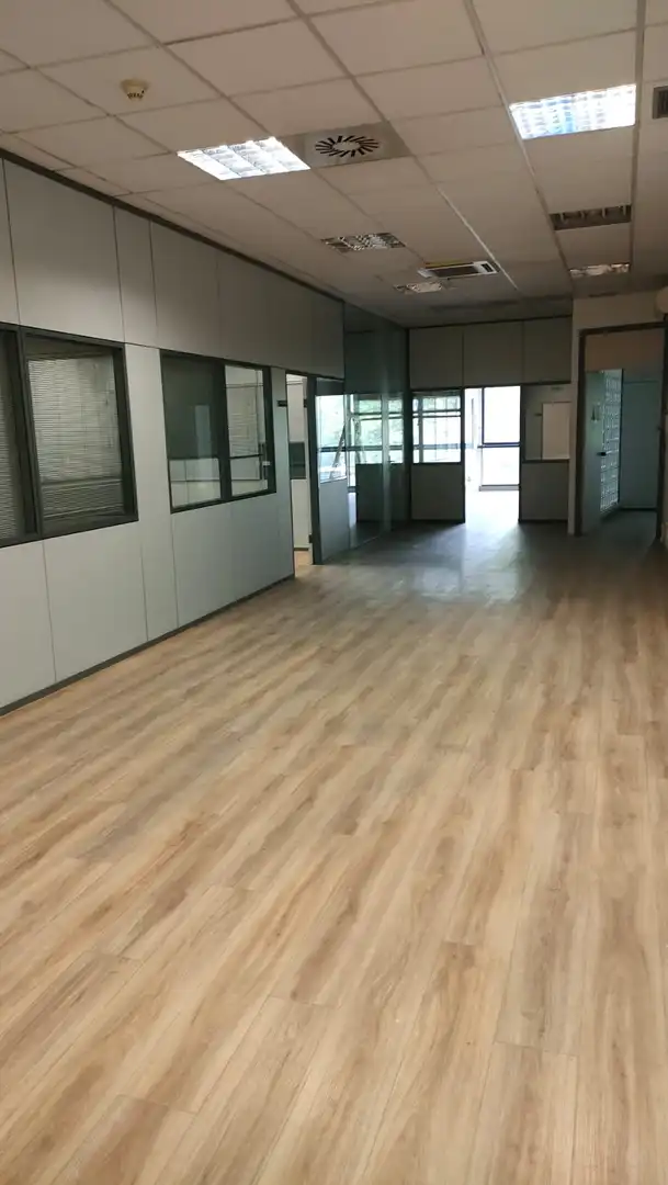 Office for rent in Barcelona  with Air Conditioner and Internet