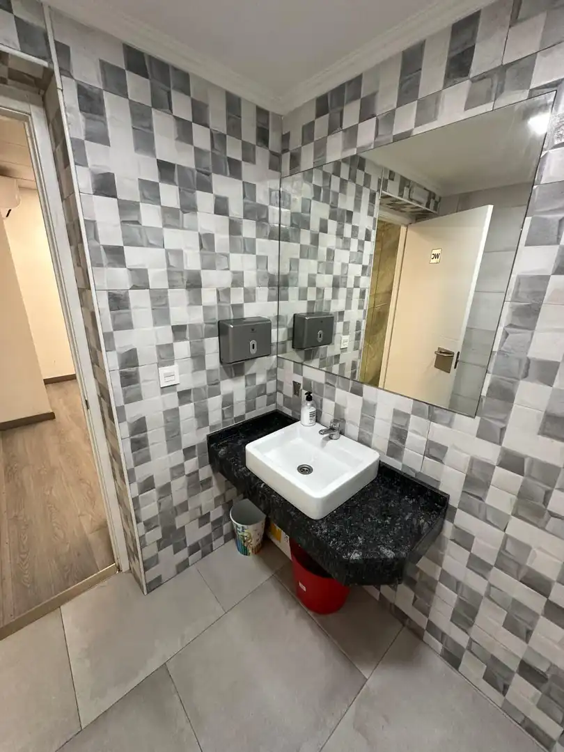 Baño de Apartamento en venta en Salamanca con Aire acondicionado, Calefacción y Amueblado