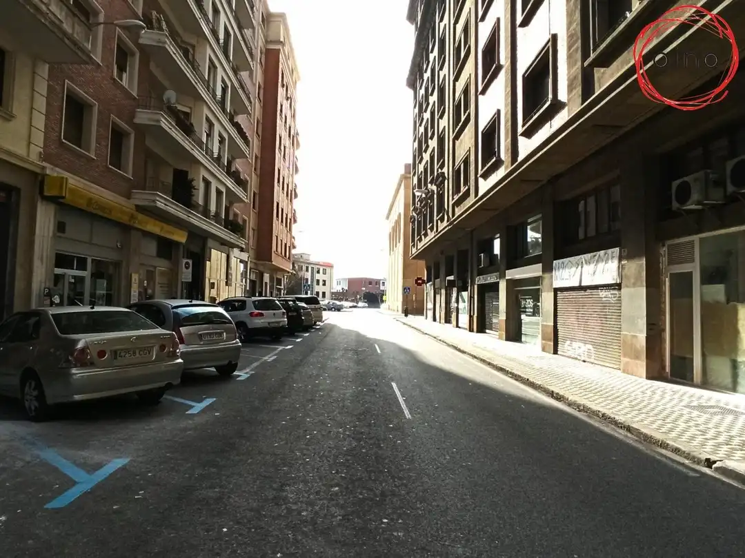 Local de lloguer a Calle Amaya, 31, 2º Ensanche