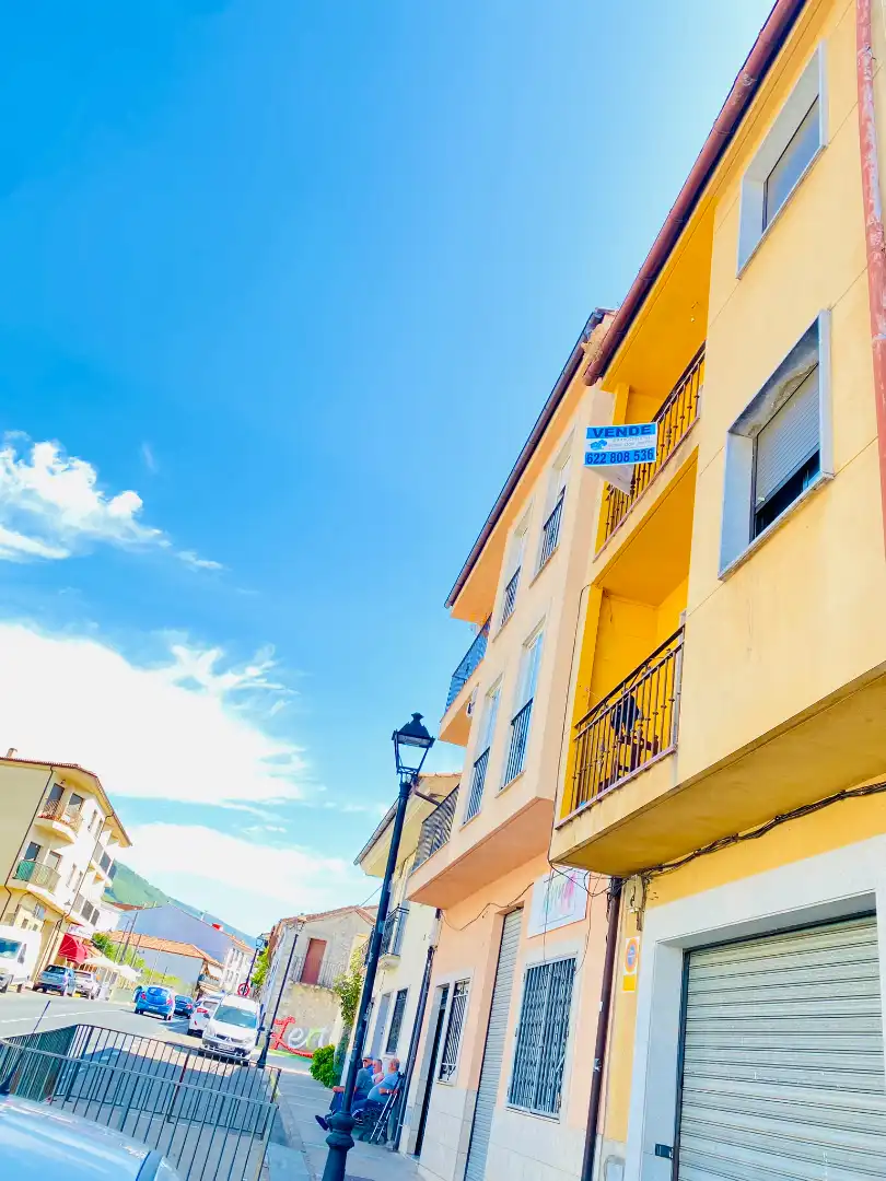 Vista exterior de Piso en venta en Jerte con Amueblado, Horno y Lavadora