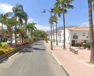 Vista exterior de Residencial en venda en Estepona