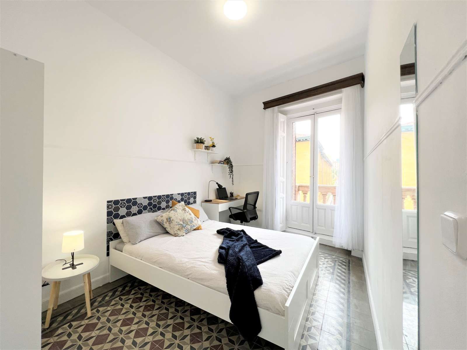 Flat to share in Universidad - Malasaña