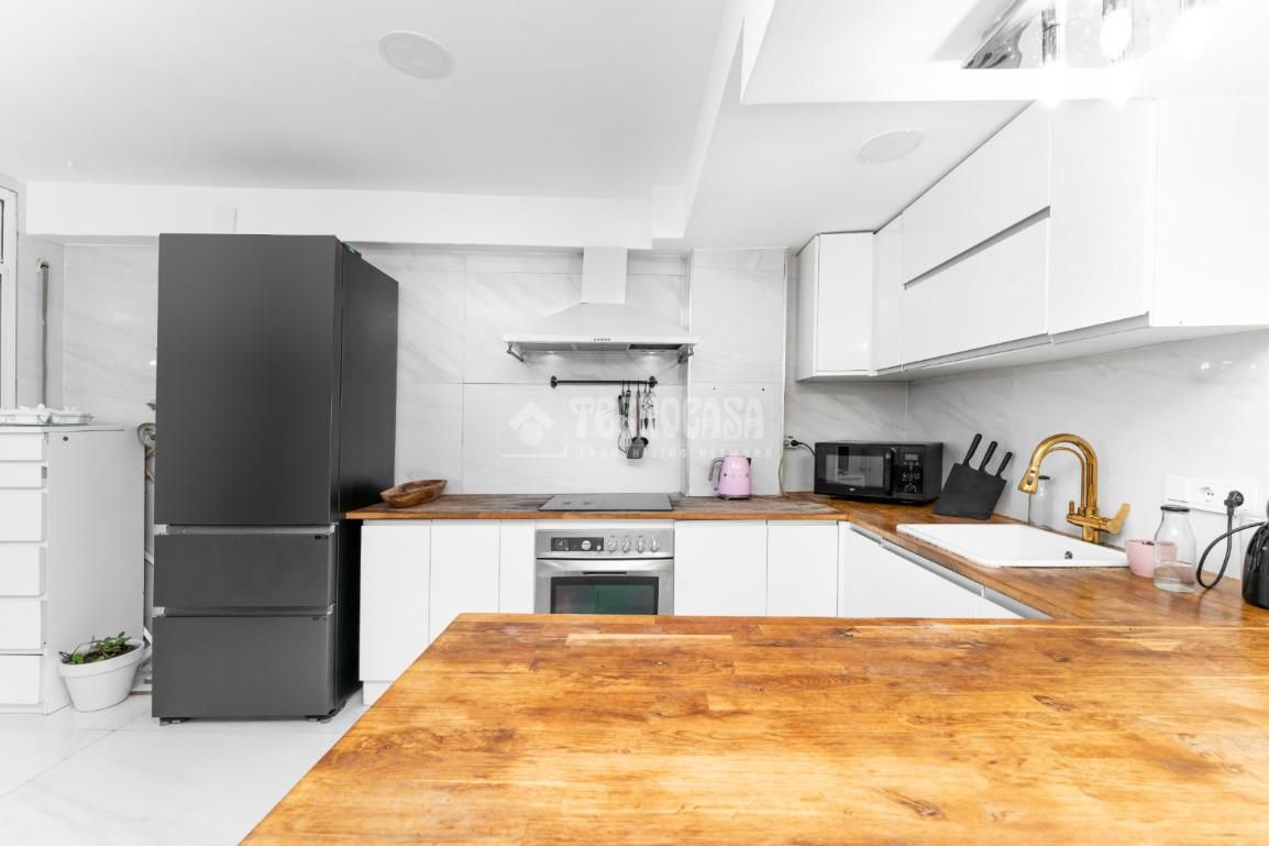 Cocina de Piso en venta en Cornellà de Llobregat con Aire acondicionado y Parquet